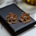 WOMENS STUD