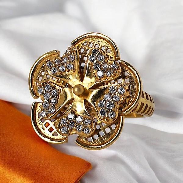 Womens ring