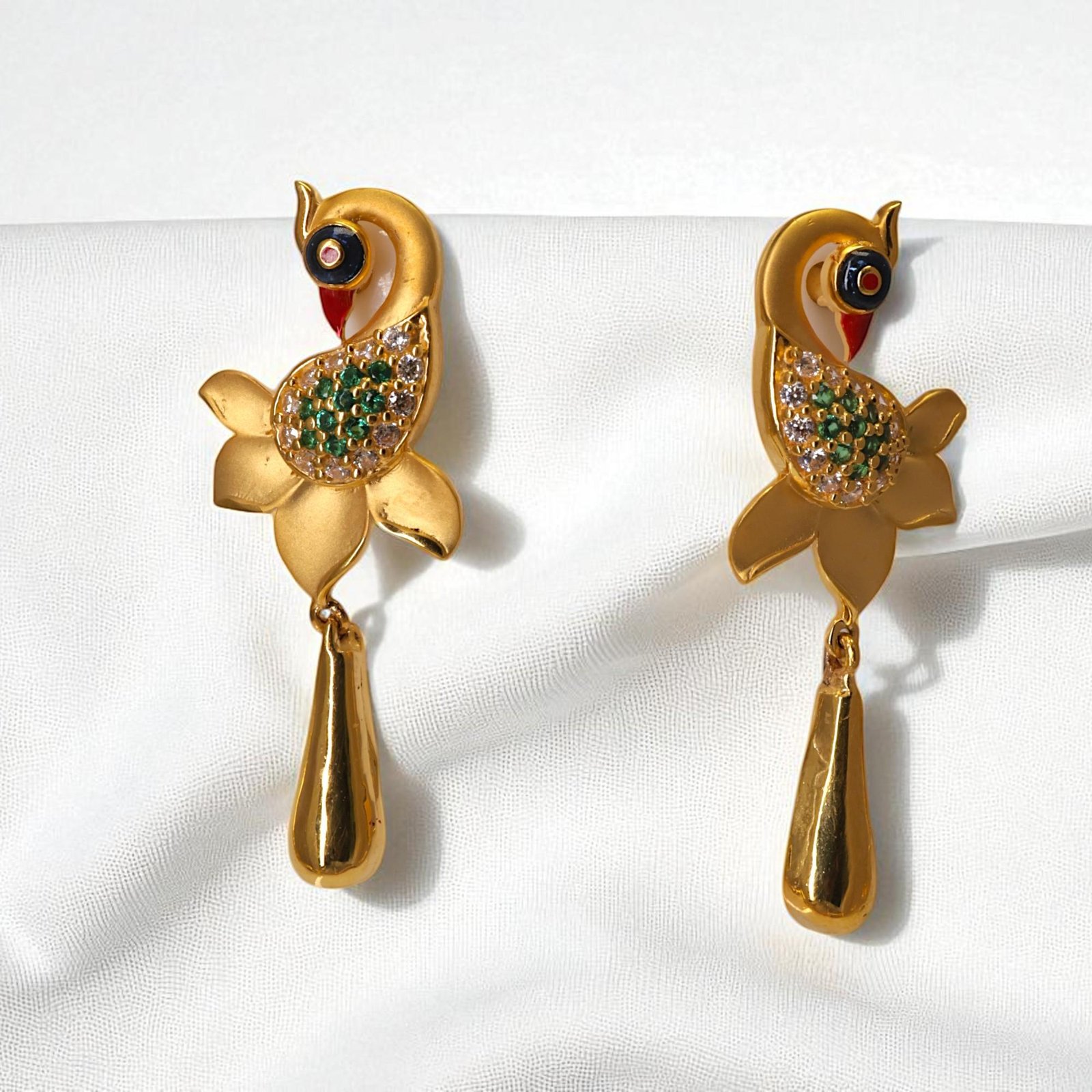 Neclace - 14.750g : Earing- 4.950g