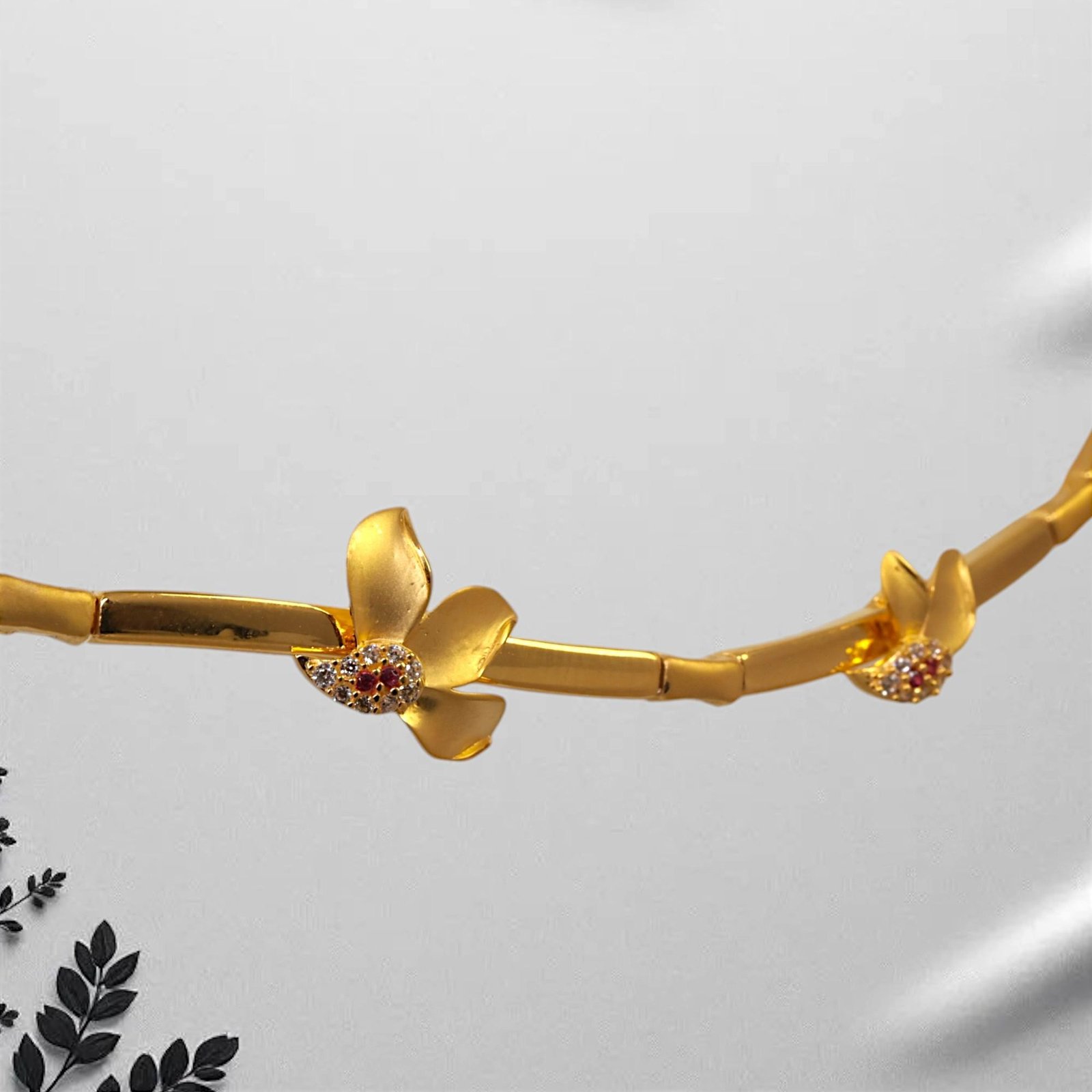 Neclace - 14.750g : Earing- 4.950g
