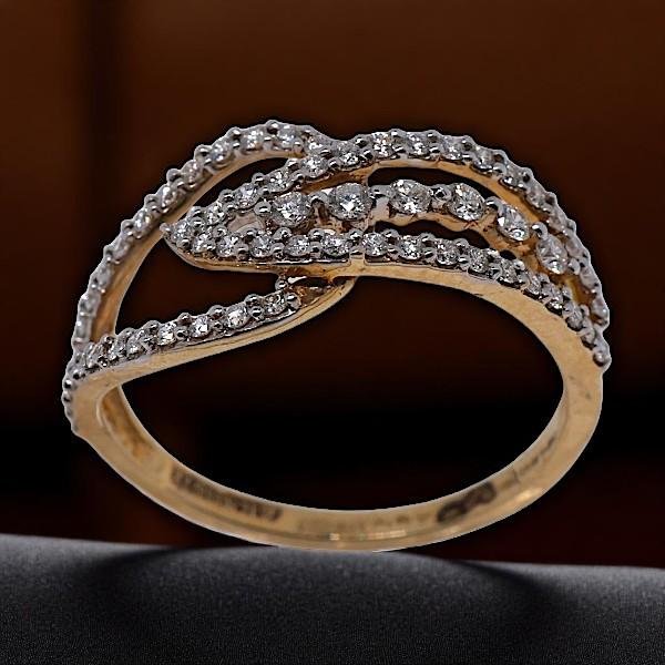 Diamond womens ring