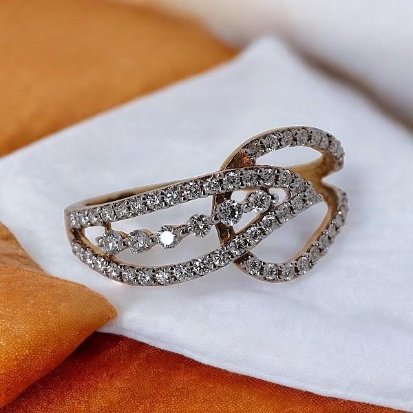 Diamond womens ring