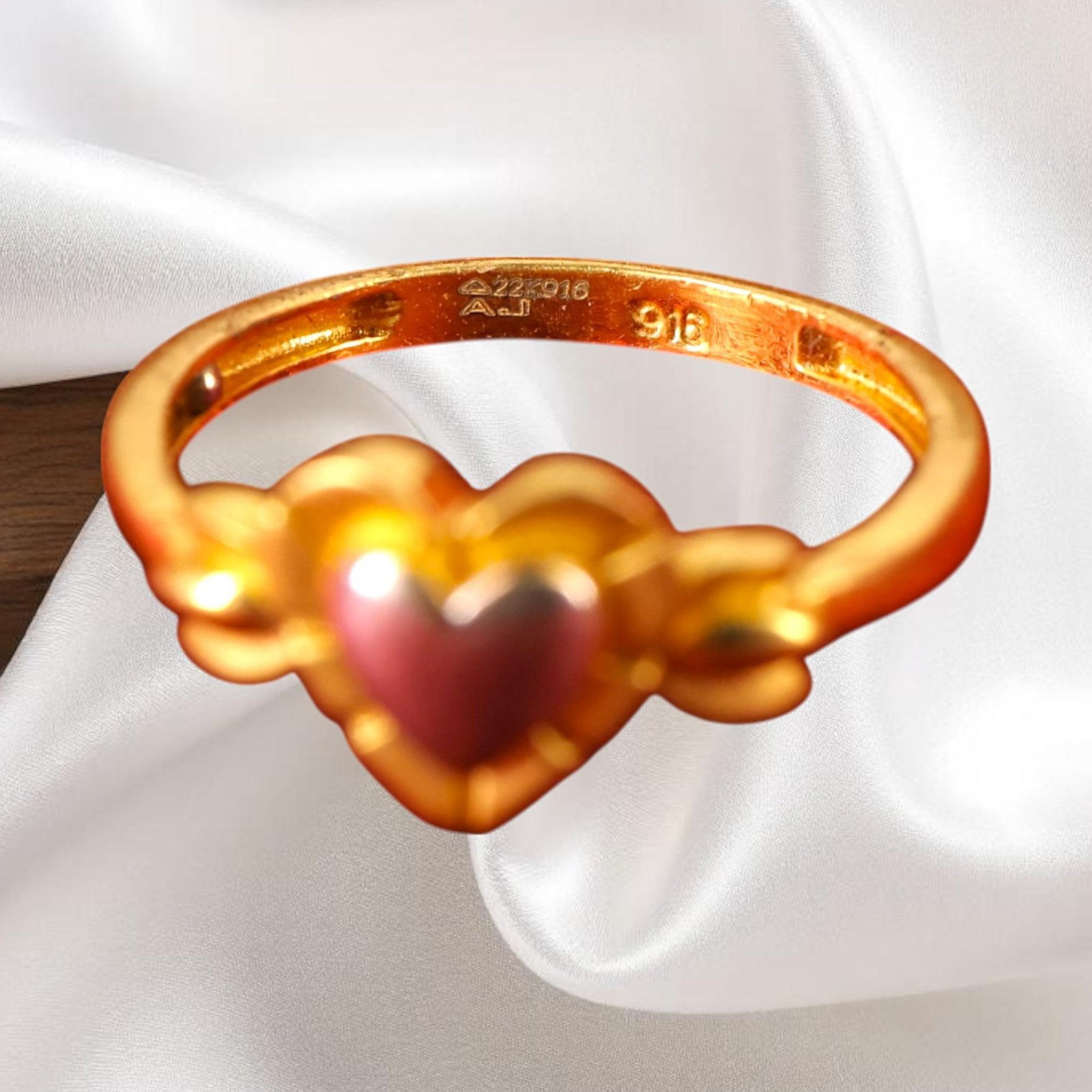 Womens Ring - 2.680g