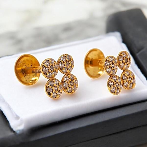 Gold stud