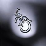 Silver oom locket
