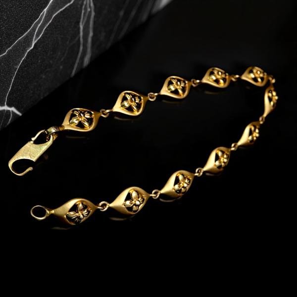 Womens bracelet